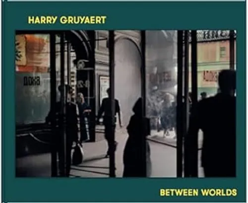 Couverture de Between worlds