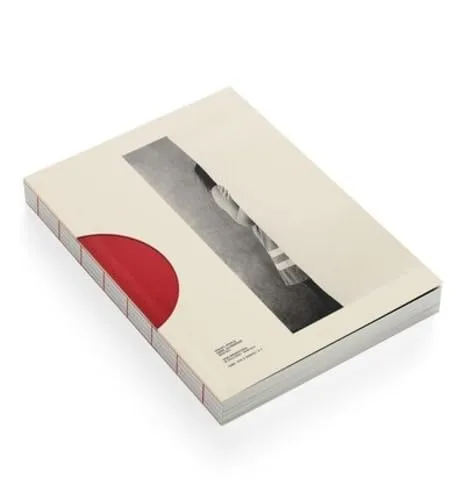 Couverture de Here, in absence