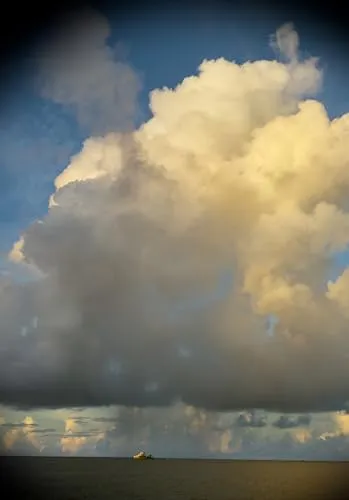 Couverture de Remembering the Future: Nuclear Testing, Rising Seas, and the Marshall Islands