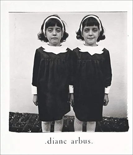 Couverture de Diane Arbus: An Aperture Monograph
