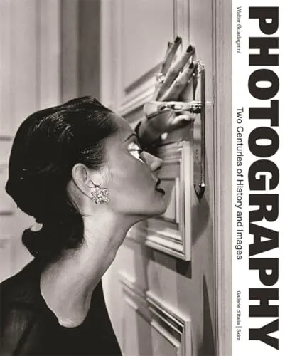 Couverture de Photography: Two Centuries of History and Images