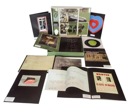 Couverture de Boîte-En-Valise / Museum In A Box