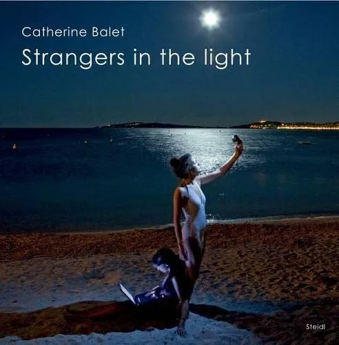 Couverture de Strangers In The Light