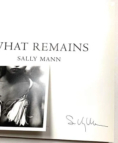 Couverture de What Remains