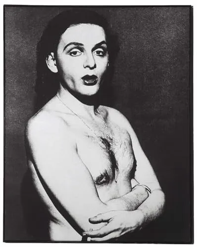 Couverture de Staged Bodies : Mise en scène du corps dans la photographie postmoderniste : [exposition, Musée L - Musée universitaire de Louvain,16 octobre 2020-24 janvier 2021]