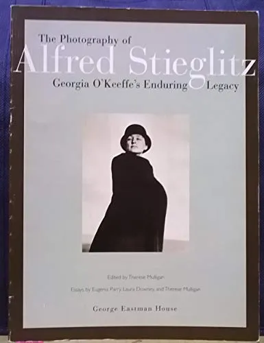 Couverture de The Photography of Alfred Stieglitz: Georgia O'Keeffe's Enduring Legacy