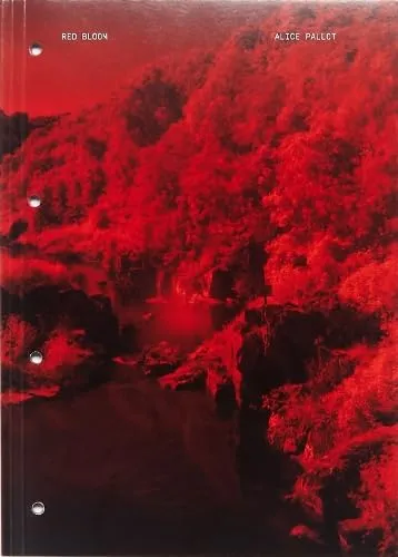 Couverture de Red Bloom