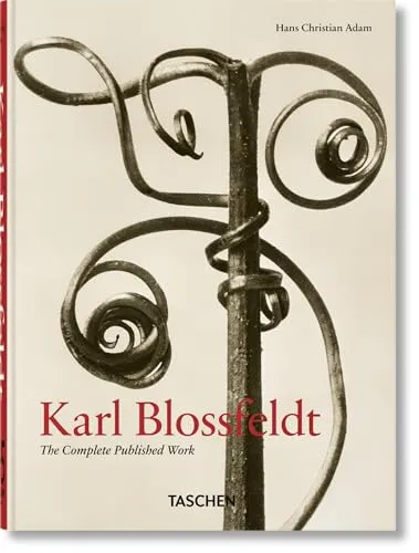 Couverture de Karl Blossfeldt. The Complete Published Work. 45th Ed.