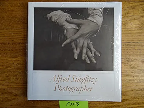 Couverture de Alfred Stieglitz: Photographer