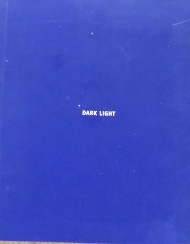 Couverture de Dark Light