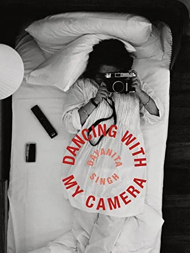 Couverture de Dancing with My Camera