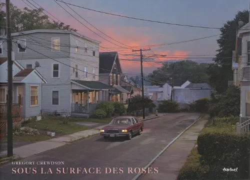 Couverture de Sous la surface des roses