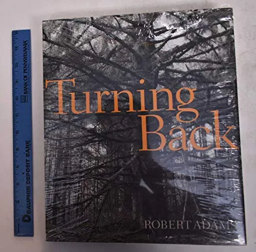 Couverture de Turning Back: A Photographic Journal of Re-Exploration