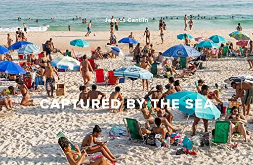 Couverture de Captured by the Sea