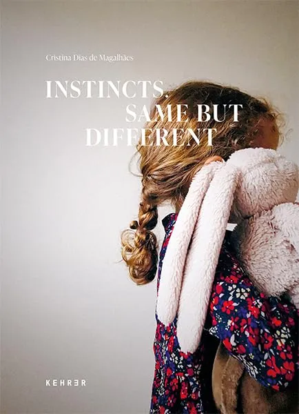 Couverture de Instincts. Same but different