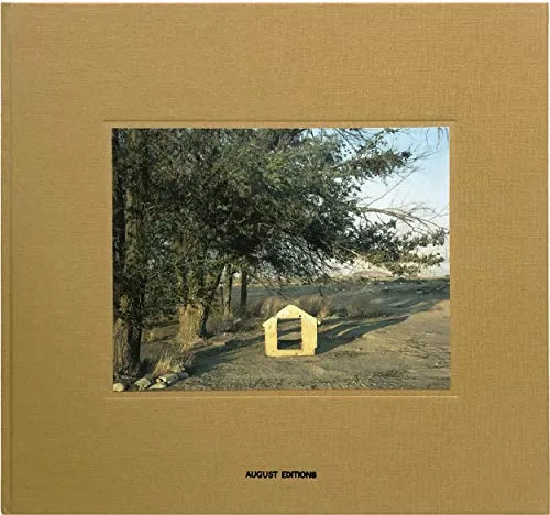 Couverture de Dog Houses