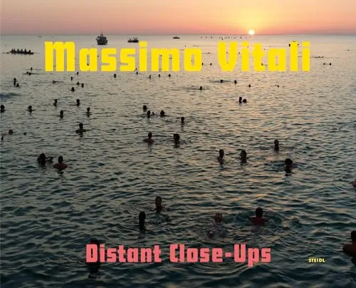 Couverture de Distant Close-Ups