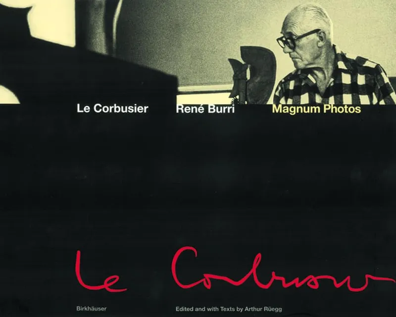 Couverture de Le Corbusier : moments in the life of a great architect