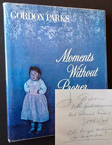 Couverture de Moments Without Proper Names