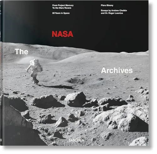 Couverture de The NASA Archives. 60 Years in Space