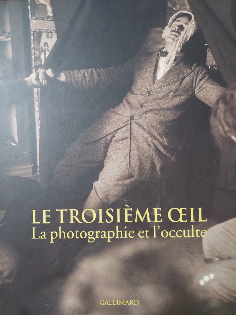 Couverture de Le troisième oeil : La photographie et l'occulte