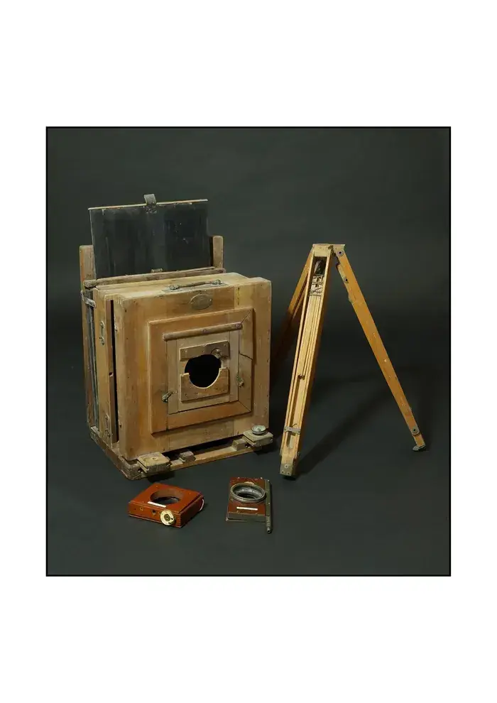 Regards en construction. Le chantier des collections photographiques vu par les élèves du Lycée des métiers d'art Bertrand Du Guesclin, Musée de Préhistoire de Carnac, Carnac