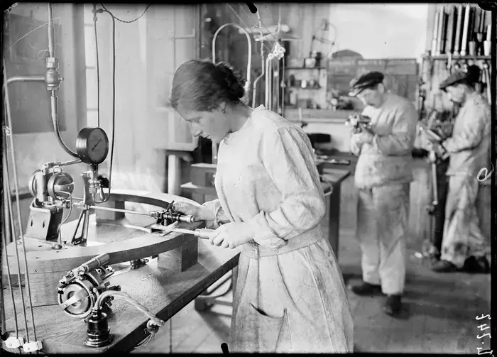 Images d’une mobilisation industrielle, 1915-1919. Opérateurs de la Section photographique de l’armée, Le Point du jour (Cherbourg-en-Cotentin), Cherbourg-en-Cotentin