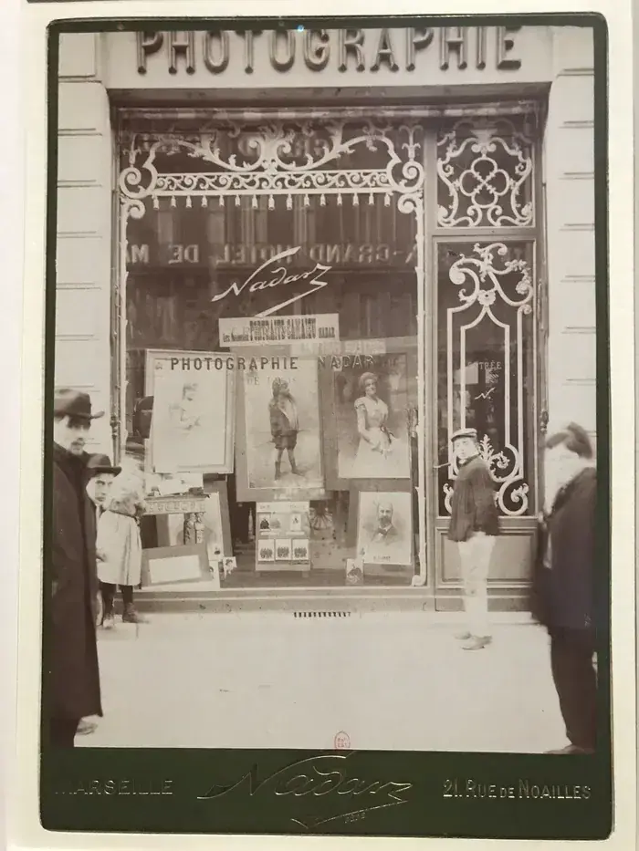 Le Studio Nadar et les fonds photographiques des trois générations Detaille, Le Théâtre Antique, Arles