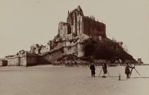 Le Mont Saint-Michel dans l’œil des photographes. Les pionniers et les grands maîtres du XXe siècle, Archives départementales de la Manche, Saint-Lô