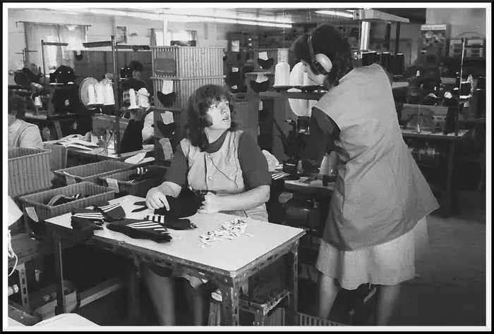 Les femmes à l'usine, Mairie & Cinéma, Saint-Vincent-de-Tyrosse