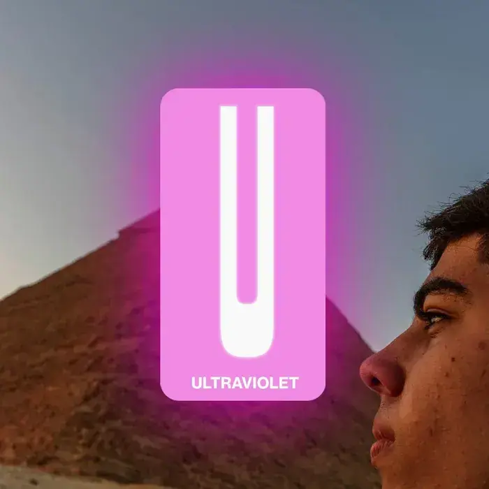 Dictionnaire (presque) complet de la photographie • U - Ultraviolet • Les Villes Invisibles/NegPos • Réseau LUX, NegPos - Centre d’Art et de Photographie de Nîmes, Nîmes