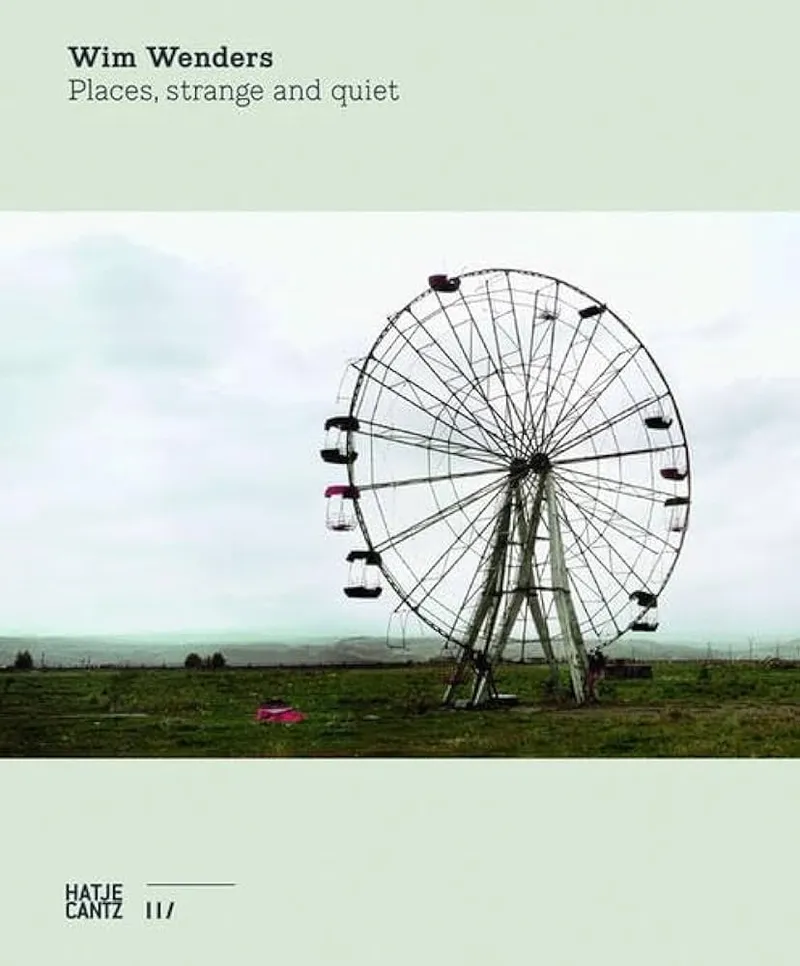 Couverture de Places, strange and quiet